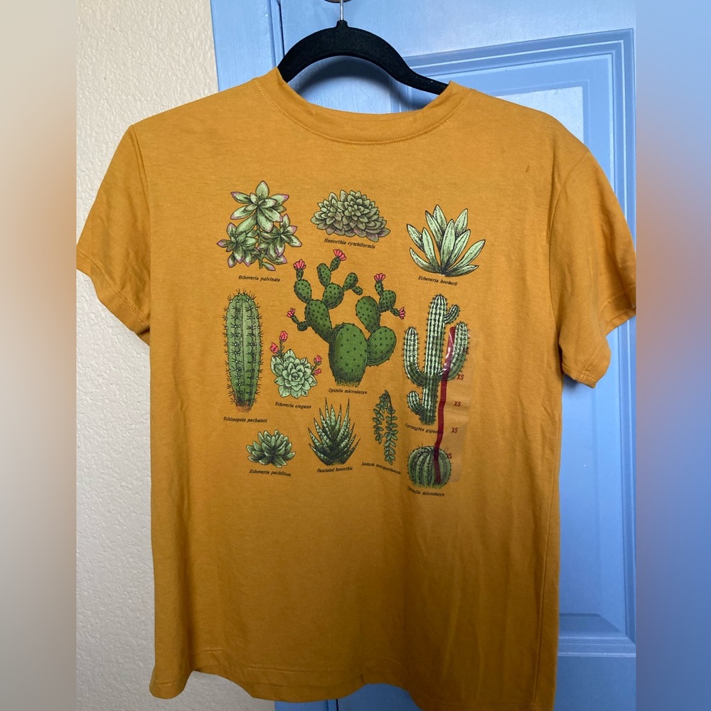 Target Fifth Sun plant botanical T-shirt X small